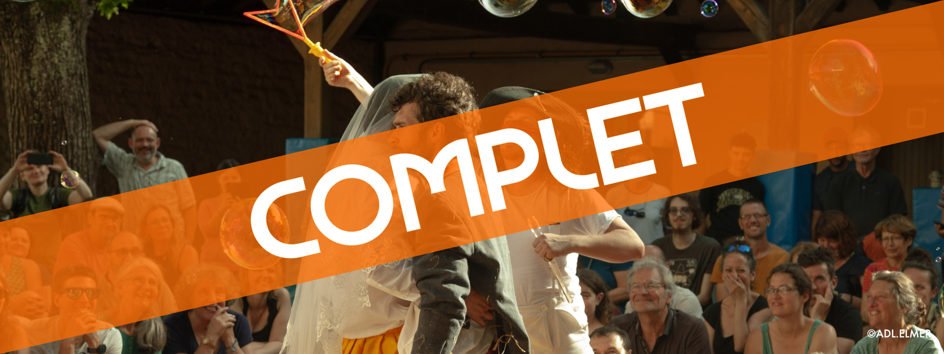 Carton Sous les herbes